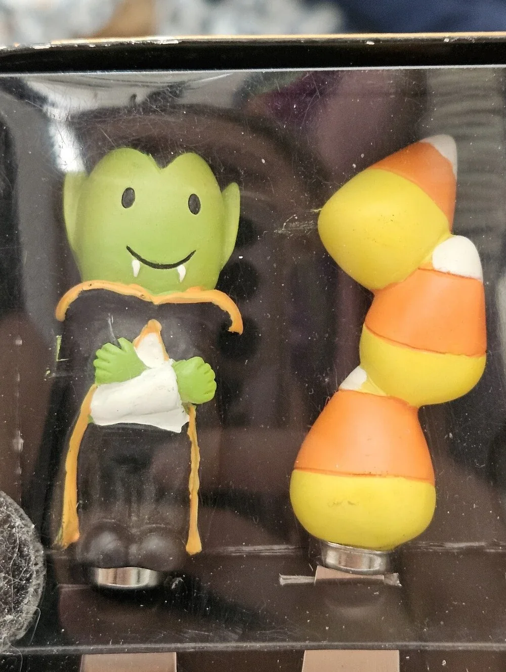 The Pier 1 Imports Halloween Canape Knife Set (4) featuring a spooky Halloween